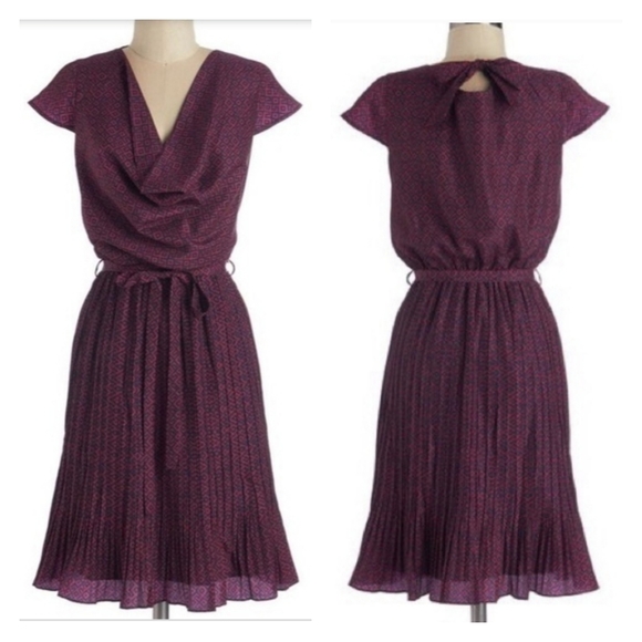 Like New! Yumi Geo Print Cowl Neck Dress - Picture 3 of 11